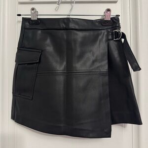Zara leather  Black Women's shorts